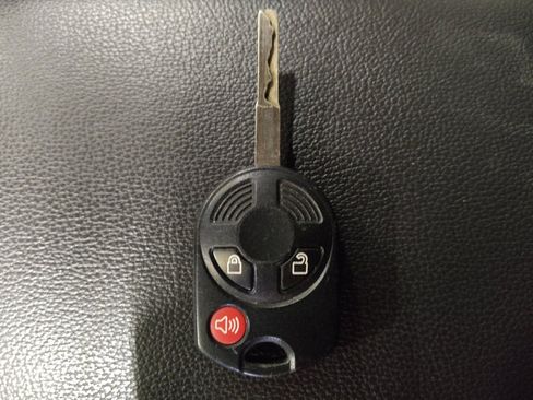 Used 2017 Ford Escape S FWD image 32