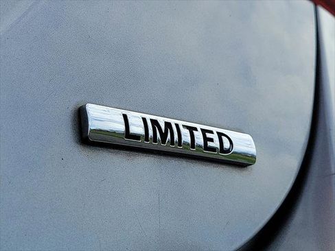 Used 2011 Hyundai Elantra Limited image 23