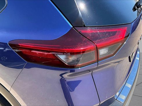 Used 2023 Nissan Rogue SV FWD image 27