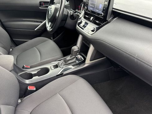 Used 2022 Toyota Corolla Cross LE image 16