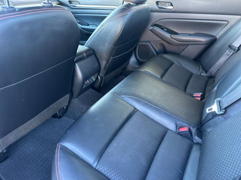 Used 2024 Nissan Altima 2.5 SR image 11