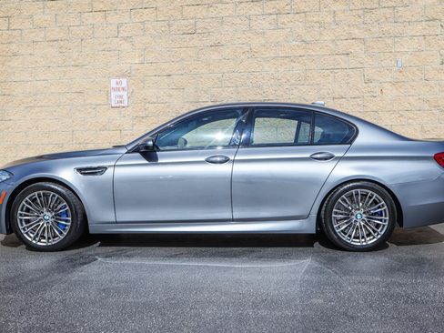 Used 2015 BMW M5 RWD image 4