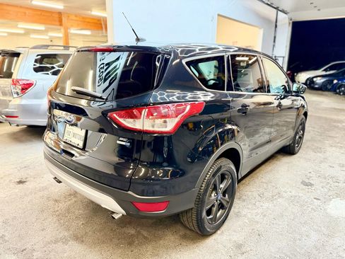 Used 2014 Ford Escape SE image 3