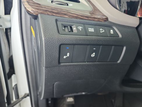 Used 2017 Hyundai Santa Fe Sport FWD image 12
