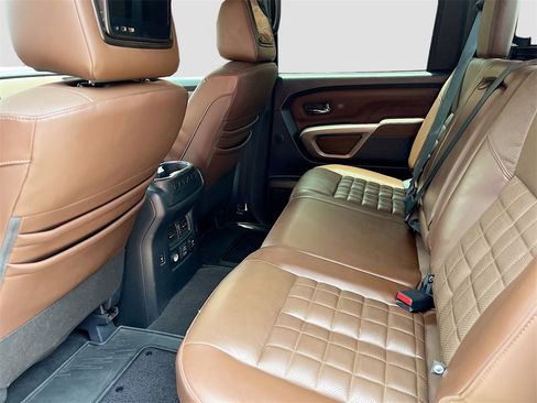 Used 2021 Nissan Titan Platinum Reserve w/ Moonroof Package image 25
