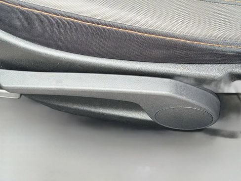 Used 2017 Subaru Crosstrek 2.0i Premium image 23