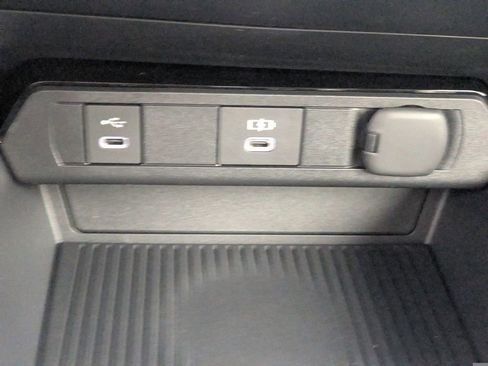 New 2026 Toyota Prius Plug-In Hybrid image 19