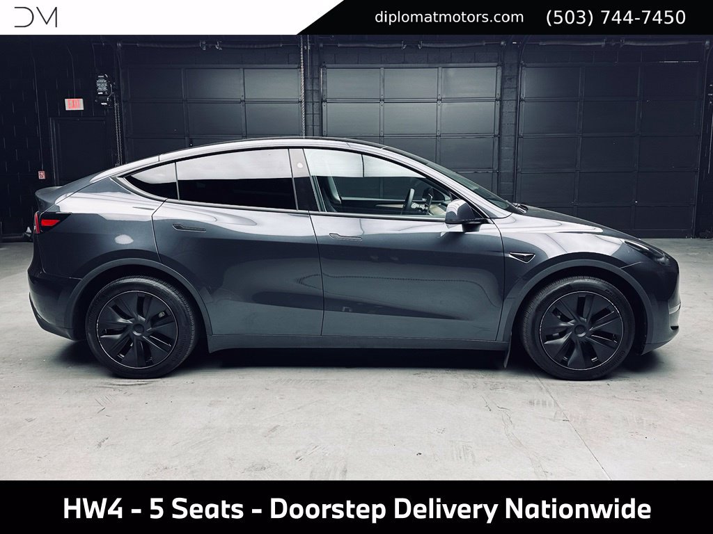 Used 2025 Tesla Model Y Long Range AWD/4WD image 8