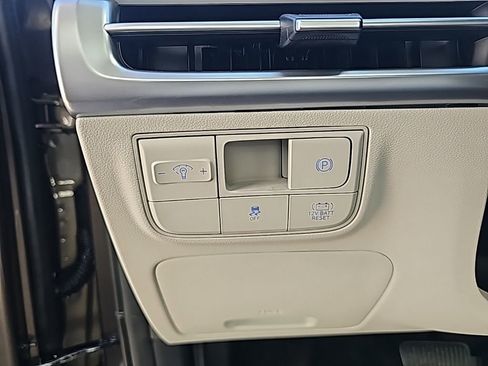 New 2026 Hyundai Tucson Blue SE image 15