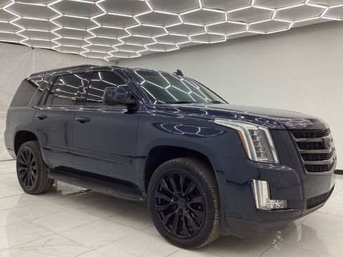 Used 2020 Cadillac Escalade Luxury image 7