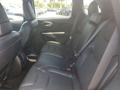 Used 2021 Jeep Cherokee Latitude Lux image 11