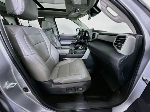 Used 2023 Toyota Tundra Limited AWD/4WD image 31