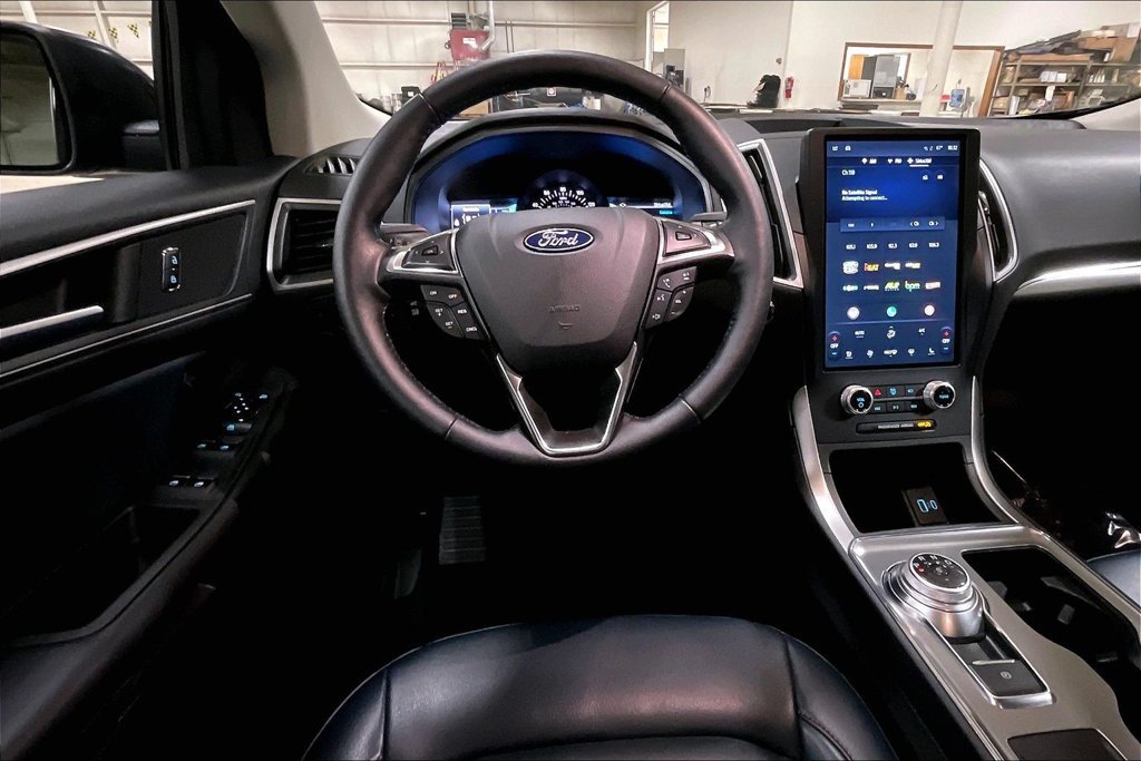 Certified 2023 Ford Edge SEL w/ Sport Appearance Package AWD/4WD image 5