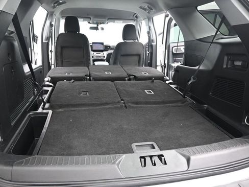 Certified 2023 Ford Explorer XLT RWD image 25