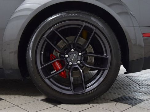 Used 2018 Dodge Challenger SRT Hellcat RWD image 24