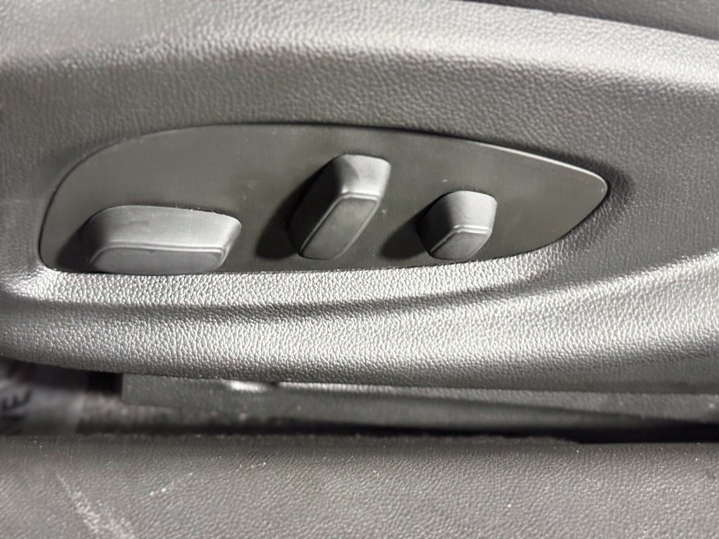 Used 2020 Chevrolet Impala Premier w/ Premier Confidence Package FWD image 21