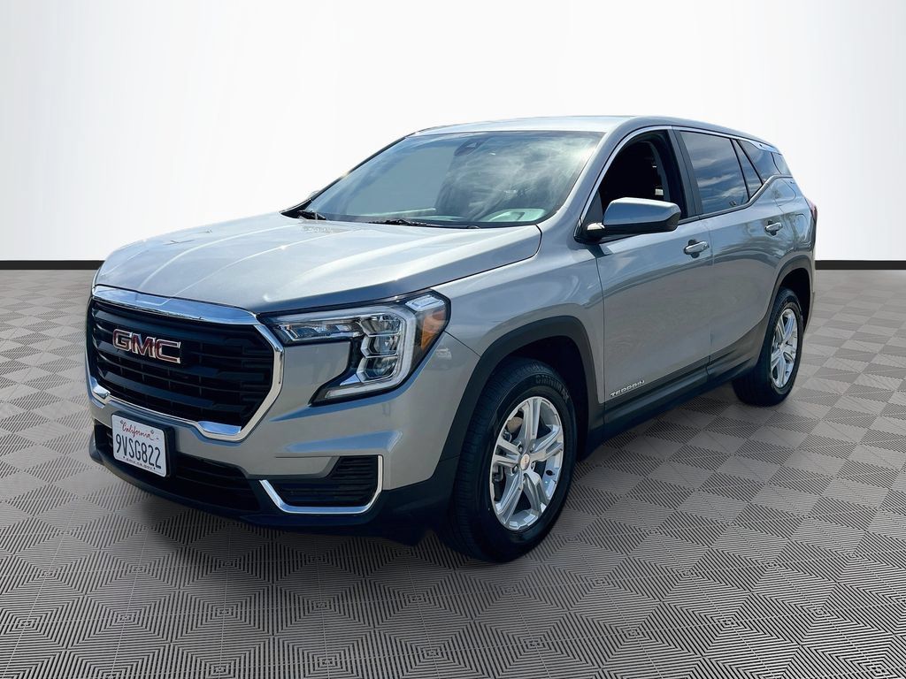Used 2024 GMC Terrain SLE AWD/4WD image 3