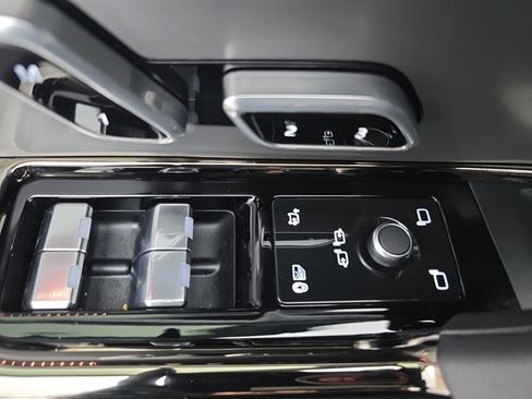 Certified 2023 Land Rover Range Rover Sport SE Dynamic image 28