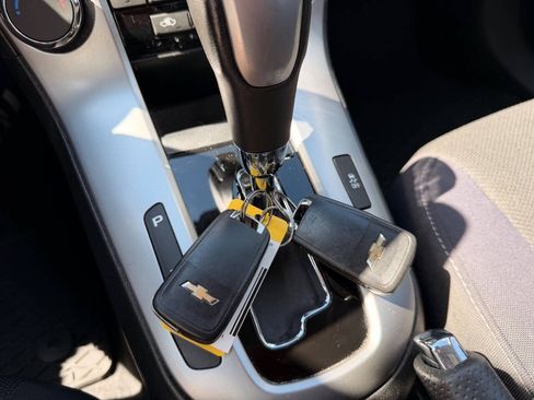 Used 2013 Chevrolet Cruze Eco w/ Enhanced Safety Package FWD image 19
