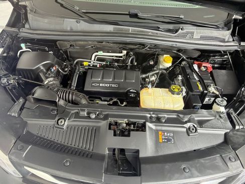 Used 2018 Chevrolet Trax LT w/ LT Convenience Package FWD image 23