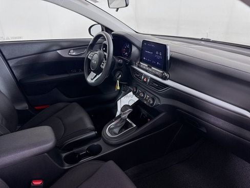 Certified 2023 Kia Forte LXS w/ LXS Technology Package FWD image 26
