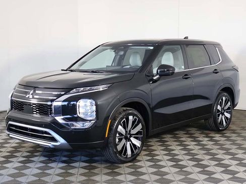 New 2025 Mitsubishi Outlander SE image 10