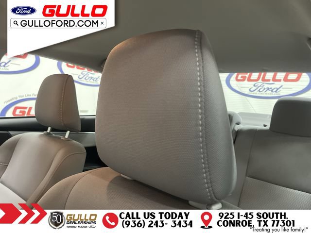 Used 2016 Toyota Corolla LE FWD image 17