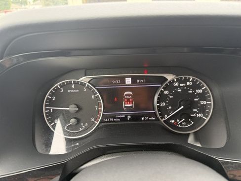 Used 2024 Nissan Pathfinder SL w/ SL Premium Package FWD image 11