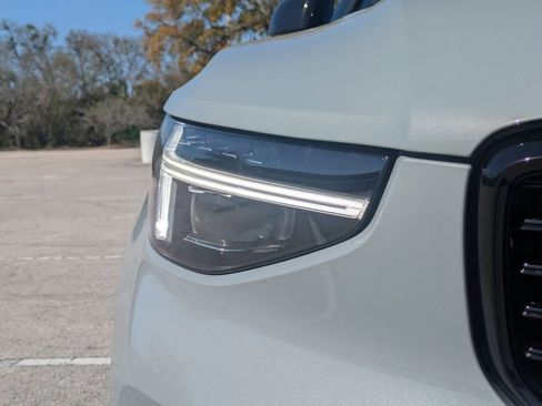 New 2026 Volvo XC40 B5 Ultra w/ Protection Package Premier image 10