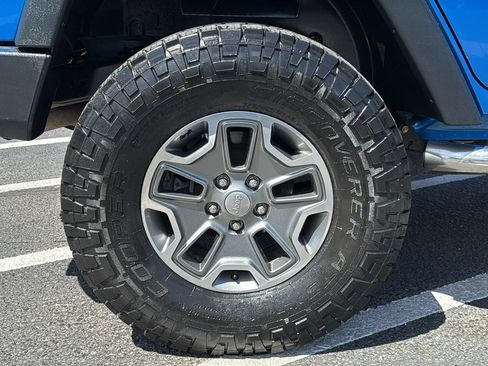 Used 2015 Jeep Wrangler Unlimited Rubicon AWD/4WD image 14