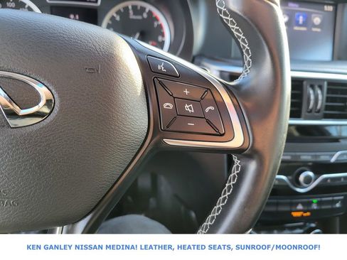 Used 2018 INFINITI QX30 Premium w/ Cargo Package image 33