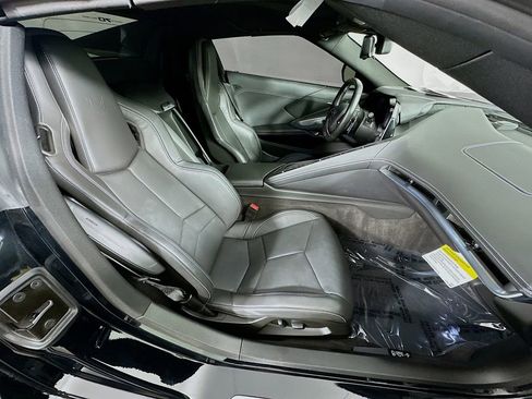Used 2023 Chevrolet Corvette Z06 RWD image 31