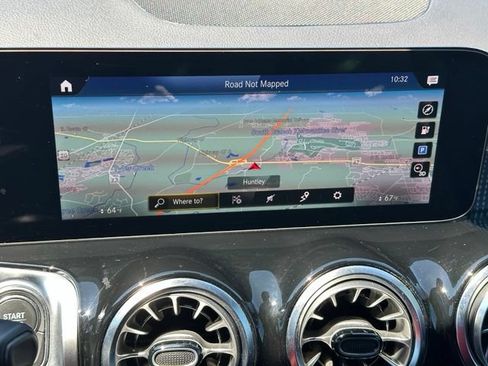 Used 2023 Mercedes-Benz EQB 300 4MATIC image 21