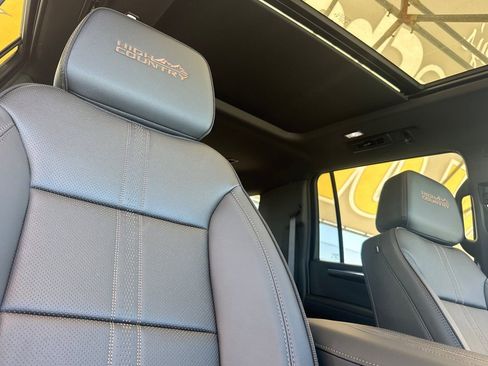 New 2026 Chevrolet Suburban High Country AWD/4WD image 20