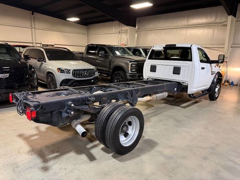 Used 2018 RAM 5500 Tradesman image 27
