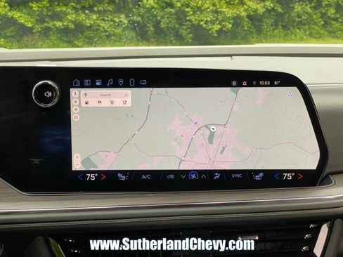 Used 2025 Chevrolet Suburban Z71 AWD/4WD image 31