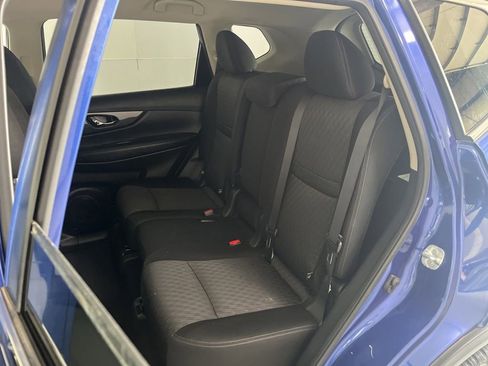 Used 2019 Nissan Rogue SV w/ Premium Package AWD/4WD image 19
