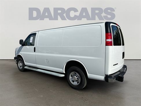Used 2024 Chevrolet Express 2500 w/ Driver Convenience Package image 5