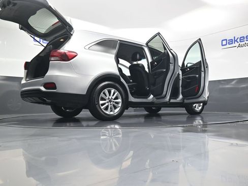 Used 2020 Kia Sorento LX w/ LX I4 Convenience Package image 60