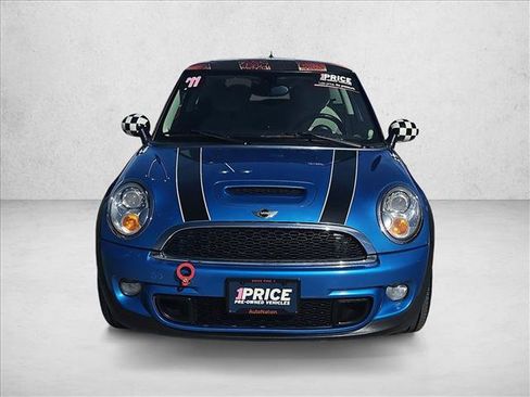 Used 2011 MINI Cooper S image 2
