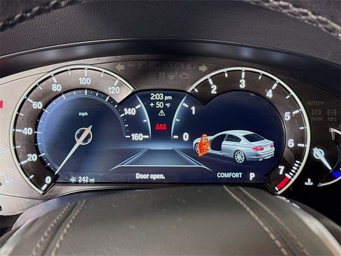 Used 2018 BMW 530i xDrive 530i xDrive image 13