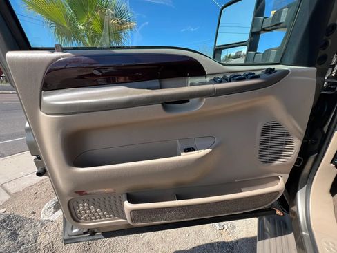 Used 2003 Ford Excursion Limited AWD/4WD image 13