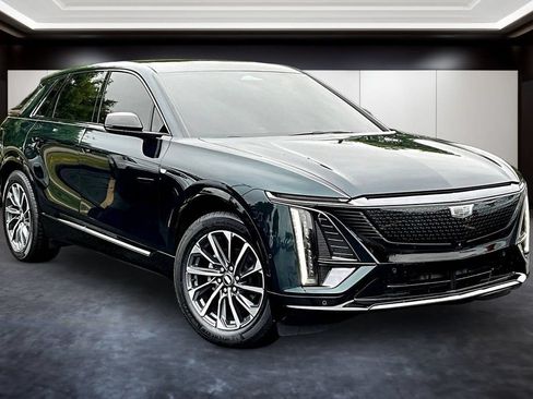 Certified 2024 Cadillac Lyriq Sport w/ LPO, Floor Liner Package AWD/4WD image 1