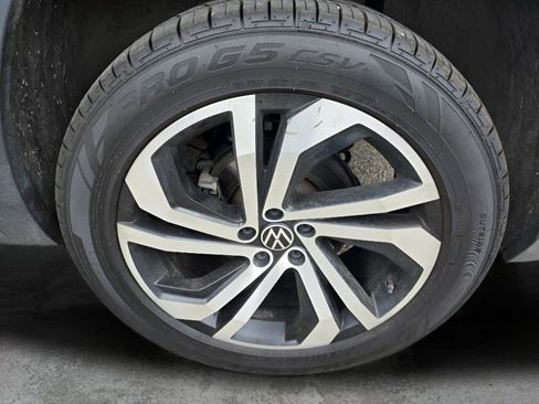 Used 2023 Volkswagen Atlas SEL AWD/4WD image 17