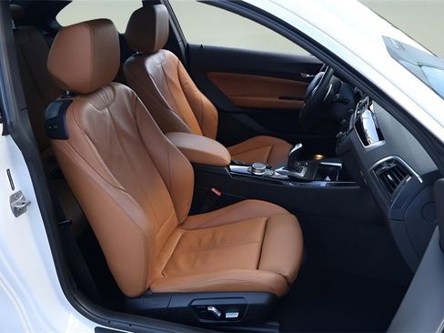 Used 2018 BMW 230i Coupe image 18