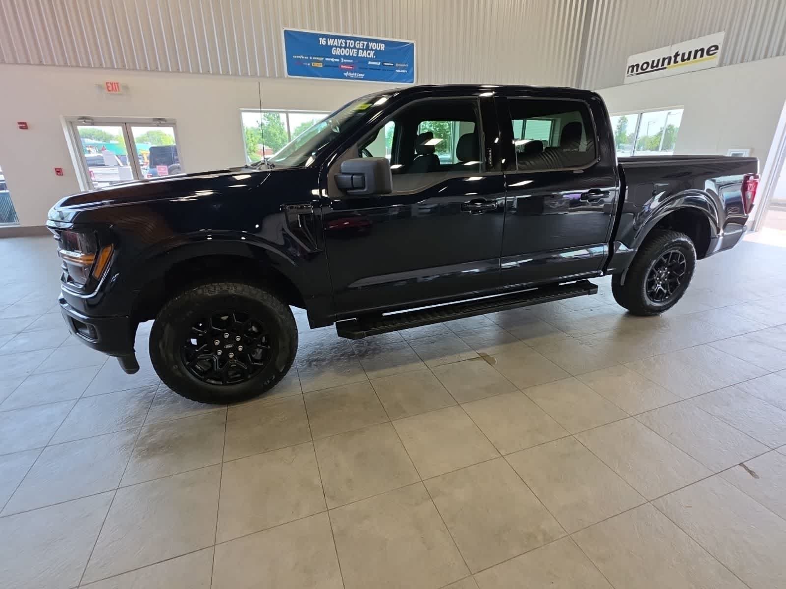 Used 2024 Ford F150 XLT w/ XLT Black Appearance Package AWD/4WD image 15