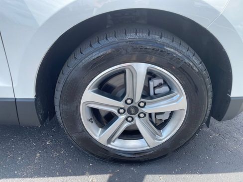 Certified 2023 Ford Edge SEL w/ Convenience Package AWD/4WD image 9