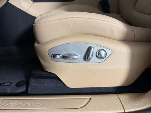 New 2025 Porsche Macan image 28