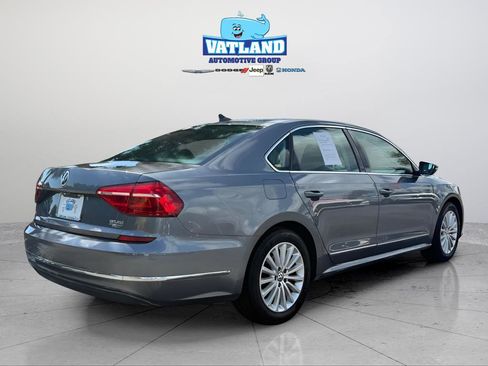 Used 2016 Volkswagen Passat 1.8T SE FWD image 5