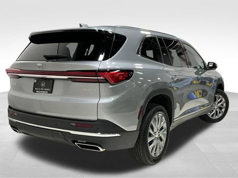 Used 2025 Buick Enclave Preferred AWD/4WD image 5
